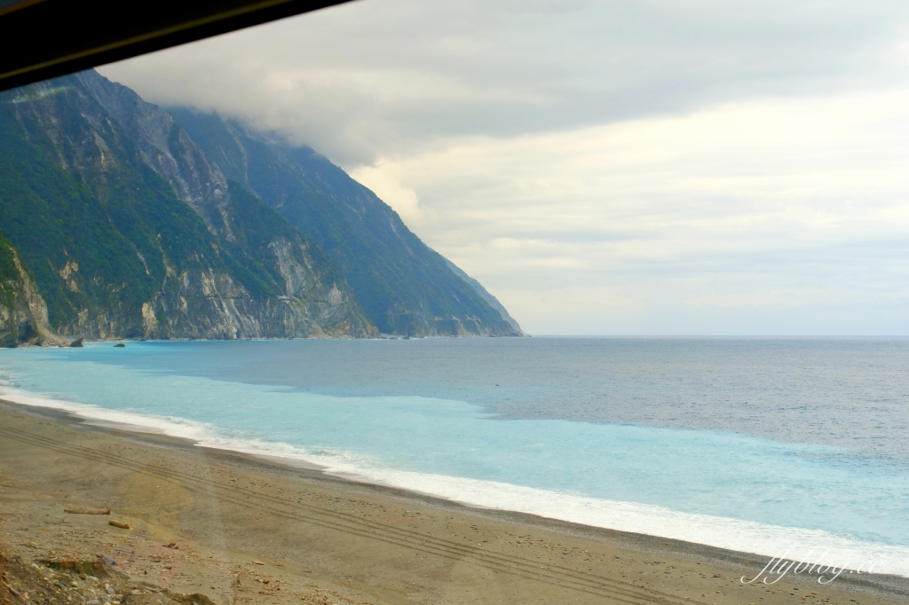 易遊網ezTravel獨家！【環島之星萌旅號】三麗鷗家族主題列車，豪華座椅、特色餐食、卡拉OK，一日環島體驗 @飛天璇的口袋