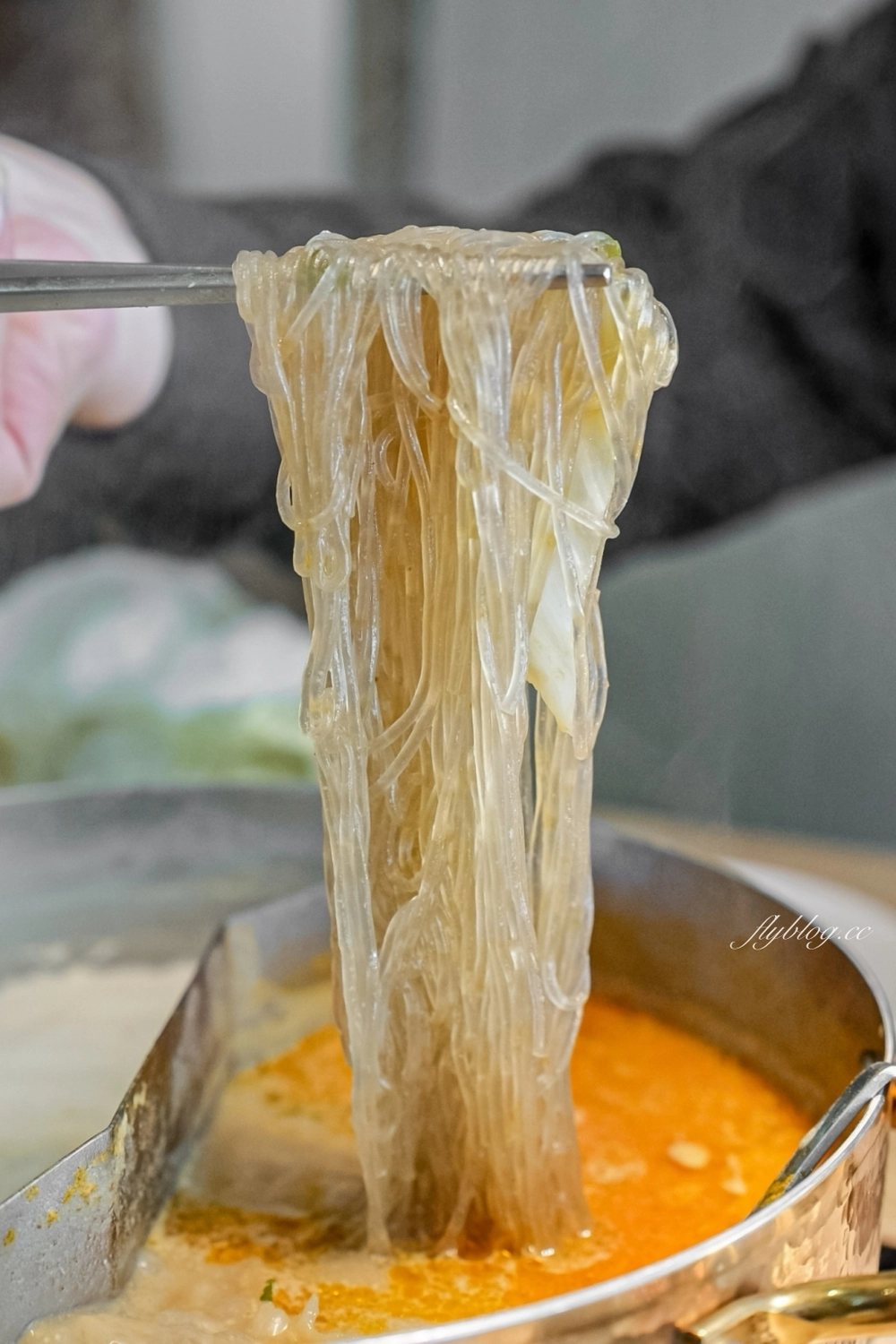 台中北屯｜鍋泰暖泰式南洋火鍋．充滿南洋風情的火鍋店，蔬菜自助吧、飲品、冰淇淋吃到飽 @飛天璇的口袋