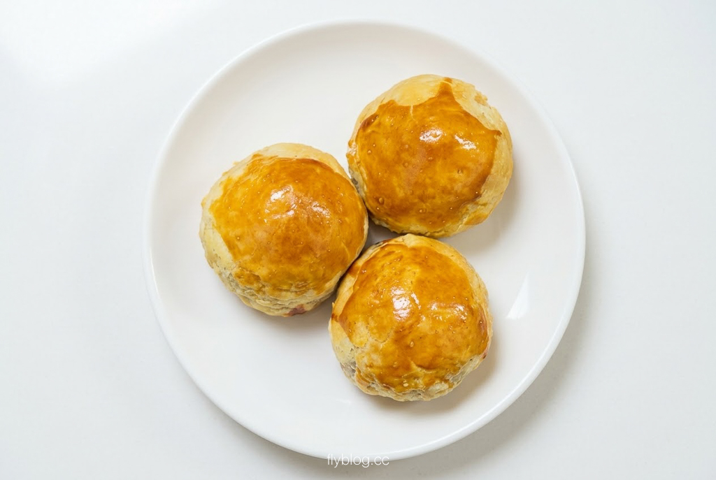彰化美食｜新香珍餅店．彰化百年老店，在地人推薦的隱藏版蛋黃酥 @飛天璇的口袋