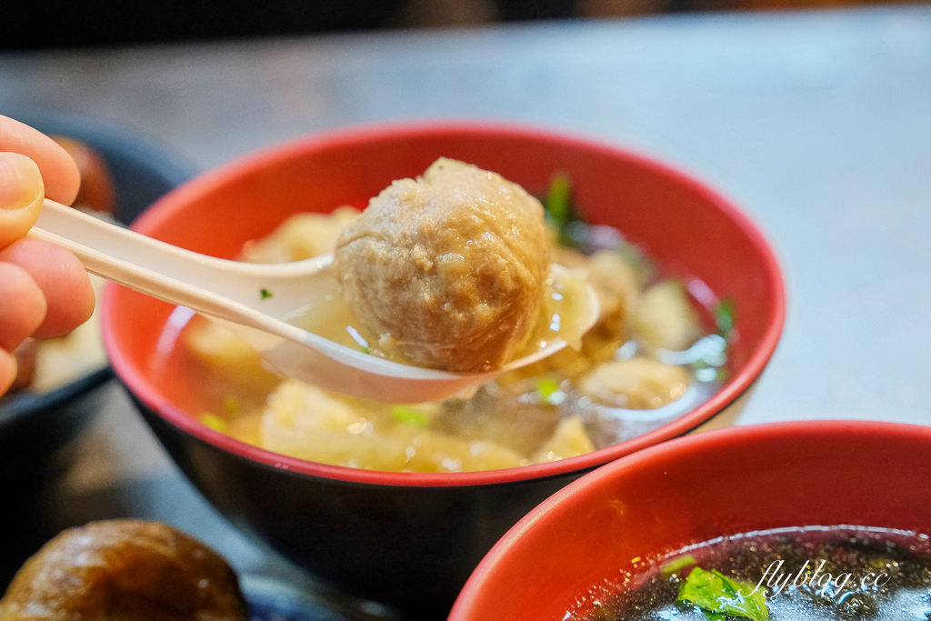台中西屯｜肉燥兄弟魯肉飯．營業到深夜2點宵夜場，從路邊餐車到實體店面 @飛天璇的口袋