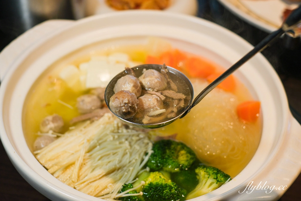 台中南屯｜東方龍古味今品料理．唯一台中米其林指南推薦燒鵝，經典台菜融入新創意 @飛天璇的口袋