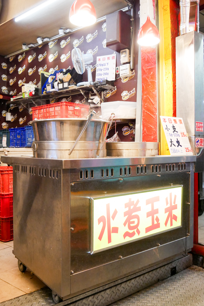 台中西屯｜炳叔烤玉米逢甲總店．全台烤玉米連鎖店，紅到進軍電商網購 @飛天璇的口袋