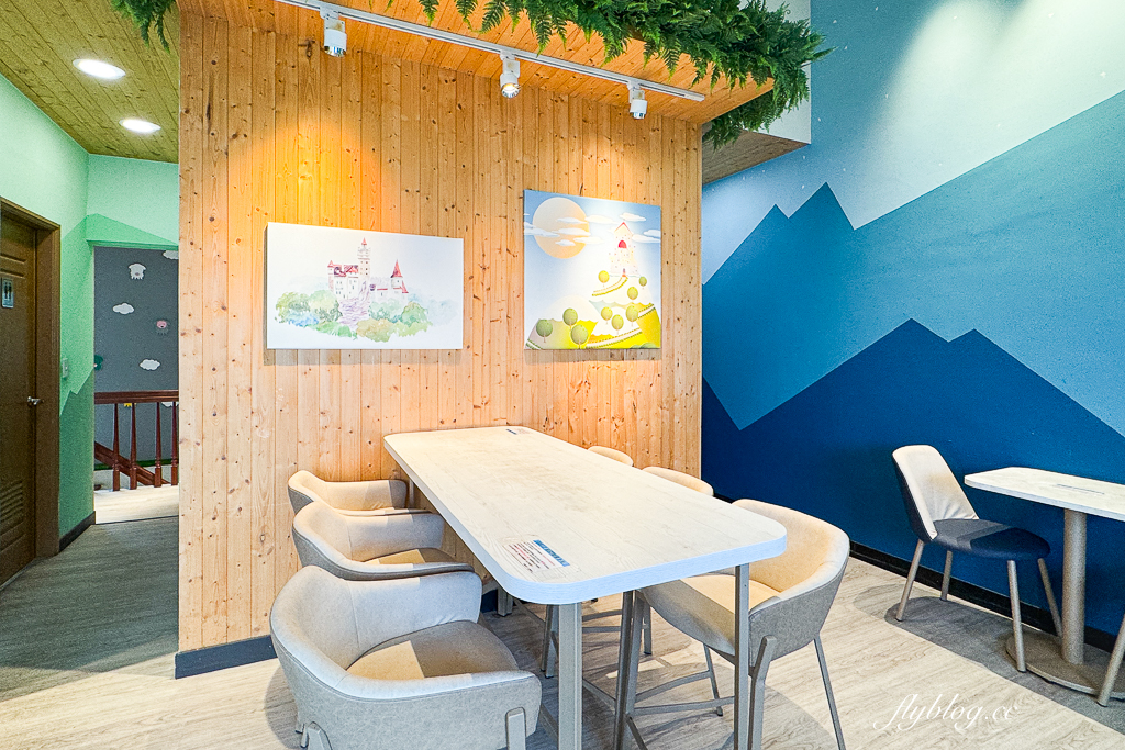 南投仁愛｜全家便利商店 清境雲海店．清境海拔最高便利商店，歐式城堡建築還有羊咩咩 @飛天璇的口袋