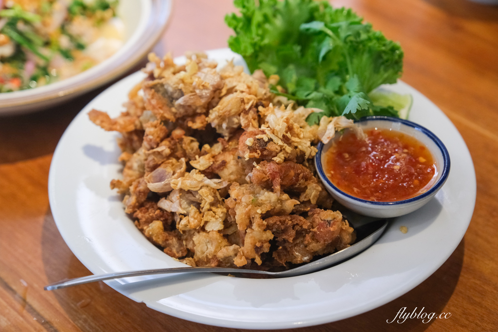 泰國攀牙｜Krua Morakot Home Cooking มรกตโฮมคุ๊กกิ้ง．預約才吃得到的私廚料理，74歲阿公掌廚的泰南料理 @飛天璇的口袋
