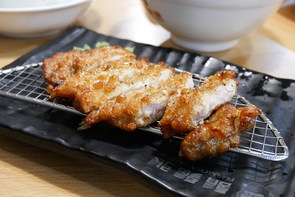 台中南屯｜鬍鬚張魯肉飯．紅到日本的滷肉飯，滷肉飯節人氣第一名 @飛天璇的口袋