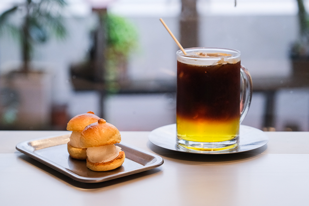 泰國曼谷｜Pieces Cafe &#038; Bed．曼谷嵩越路特色咖啡館，有可愛胸部造型的麵包 @飛天璇的口袋