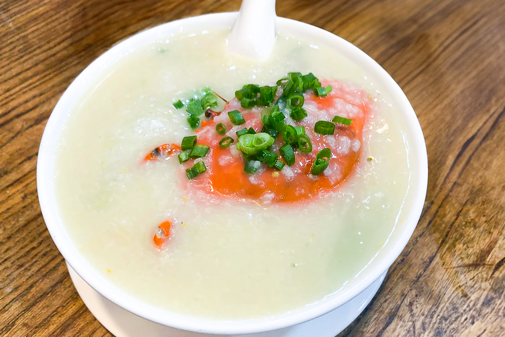 澳門氹仔｜肥仔文美食．遵循古法手打竹升麵，澳門宵夜場美食必點水蟹粥 @飛天璇的口袋