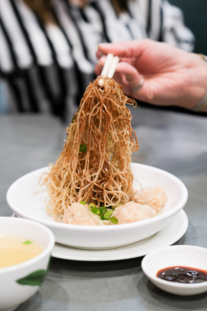 澳門氹仔｜肥仔文美食．遵循古法手打竹升麵，澳門宵夜場美食必點水蟹粥 @飛天璇的口袋