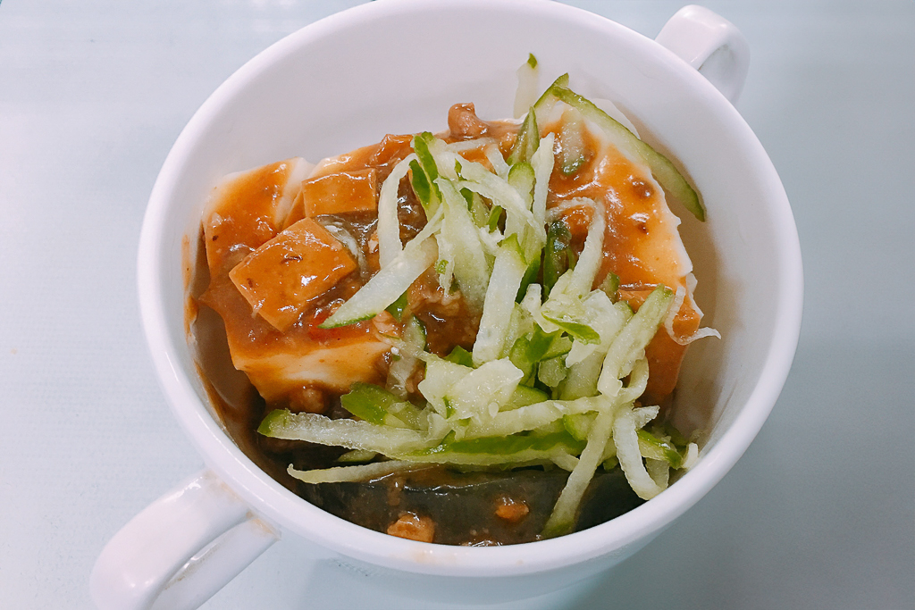 台中北區｜和記傻瓜麵．一中學子讀書的回憶，簡單的黑醋醬油成就一碗經典 @飛天璇的口袋