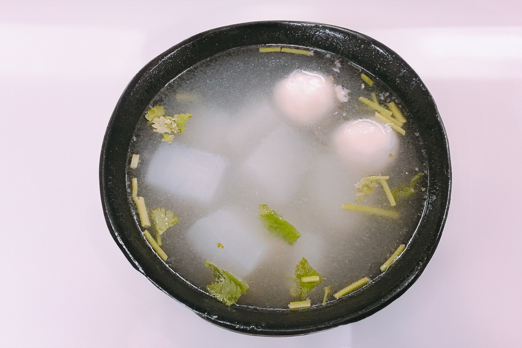 台中北區｜和記傻瓜麵．一中學子讀書的回憶，簡單的黑醋醬油成就一碗經典 @飛天璇的口袋