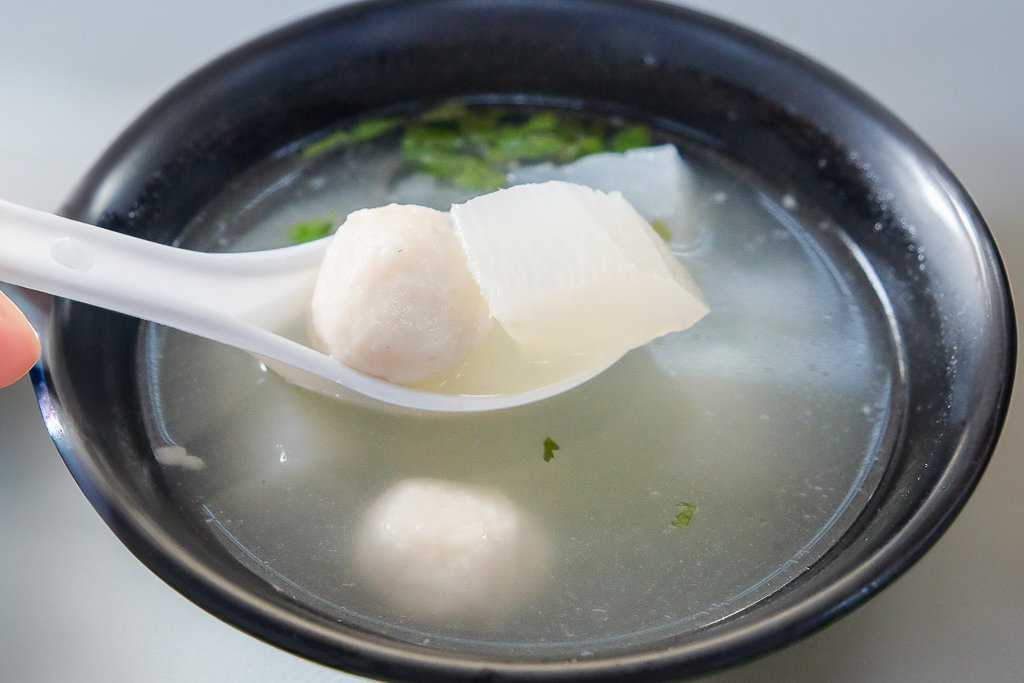 台中北區｜和記傻瓜麵．一中學子讀書的回憶，簡單的黑醋醬油成就一碗經典 @飛天璇的口袋