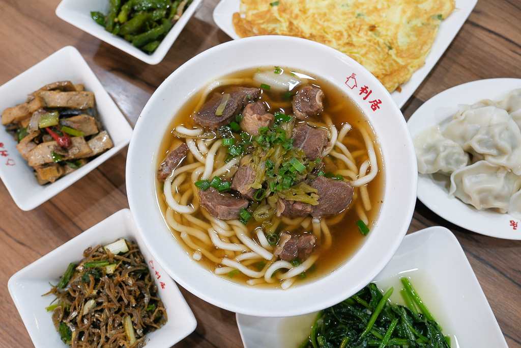 新竹竹北｜鄉親養生館．24小時營業按摩店，免費吃滷肉飯、熱湯、甜品和水果 @飛天璇的口袋