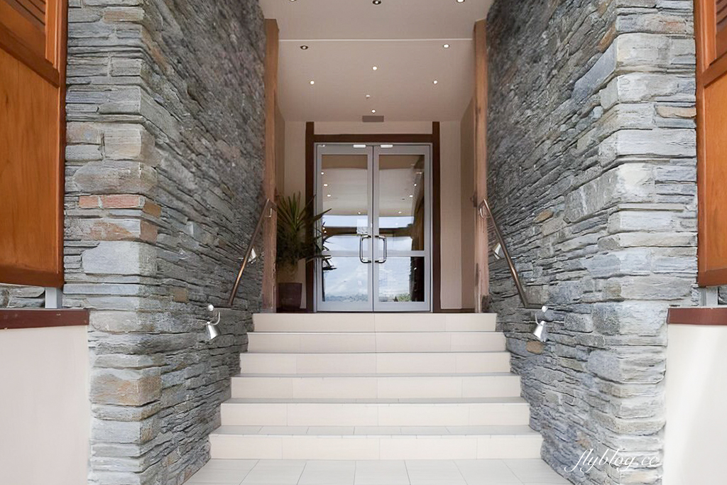 紐西蘭瓦納卡｜Lakeside Apartments Wanaka．瓦納卡湖畔飯店，有露天游泳池和三溫暖水池 @飛天璇的口袋