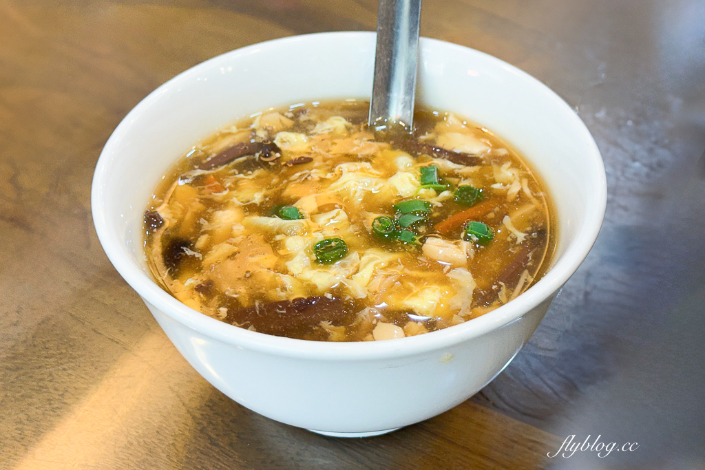 台中北區｜利居家鄉小吃．北平路30年老字號，必點北方麵食和小菜 @飛天璇的口袋