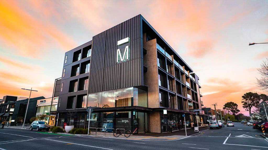 紐西蘭基督城｜梅菲爾飯店 The Mayfair．位於基督城市中心，還有自家平面停車場 @飛天璇的口袋