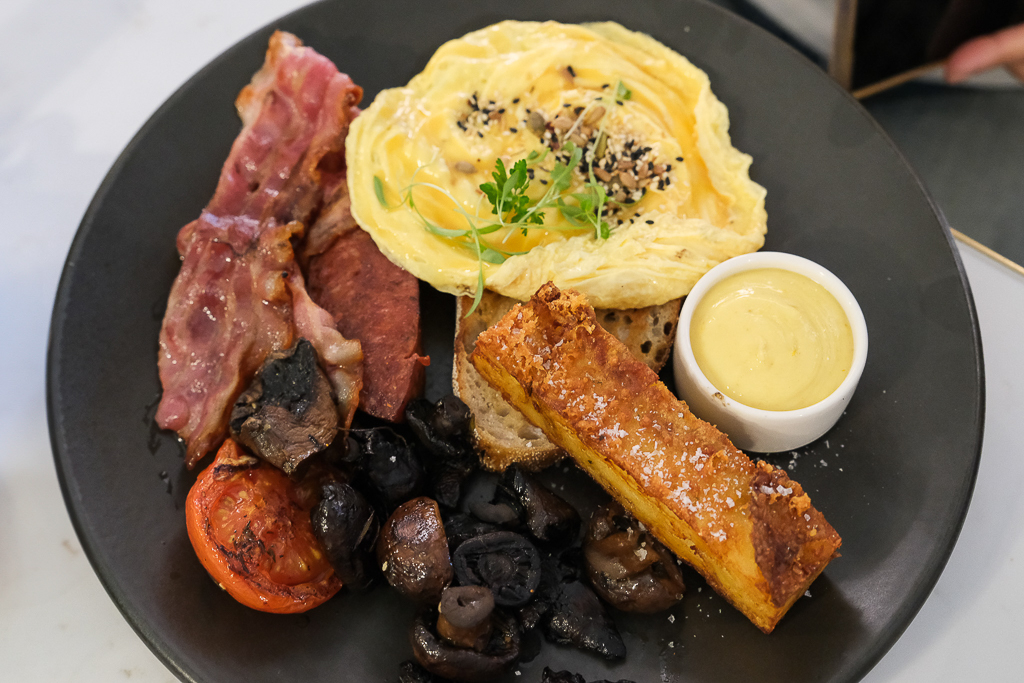 紐西蘭基督城｜梅菲爾飯店 The Mayfair．位於基督城市中心，還有自家平面停車場 @飛天璇的口袋