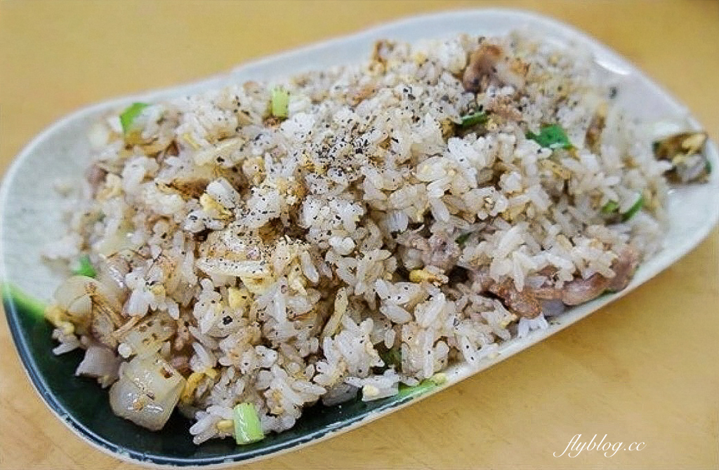 台中東區｜樂業路越南小吃．裴記員工出來開的店，餐點更棒環境更好 @飛天璇的口袋