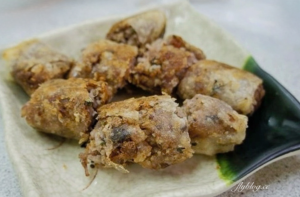 台中東區｜樂業路越南小吃．裴記員工出來開的店，餐點更棒環境更好 @飛天璇的口袋