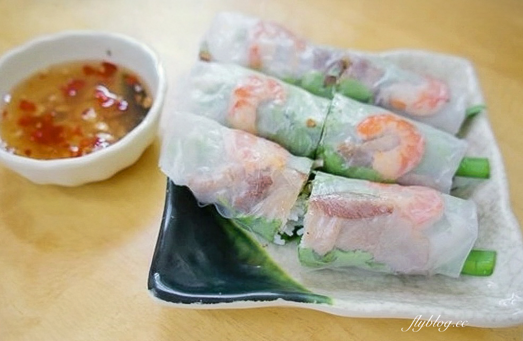 台中東區｜樂業路越南小吃．裴記員工出來開的店，餐點更棒環境更好 @飛天璇的口袋
