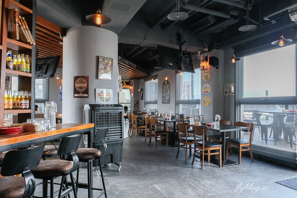 新北板橋｜ABV閣樓餐酒館 板橋府中店．如何挑選精釀啤酒？新手第一次點單不踩雷 @飛天璇的口袋