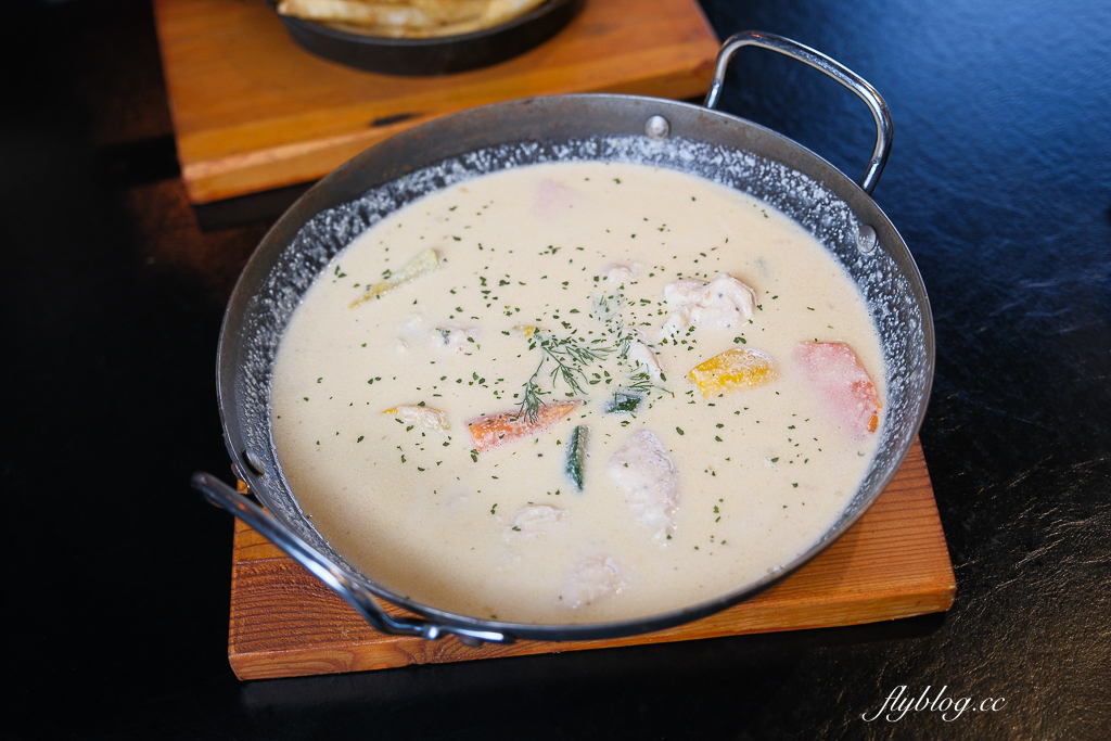 新北板橋｜ABV閣樓餐酒館 板橋府中店．如何挑選精釀啤酒？新手第一次點單不踩雷 @飛天璇的口袋