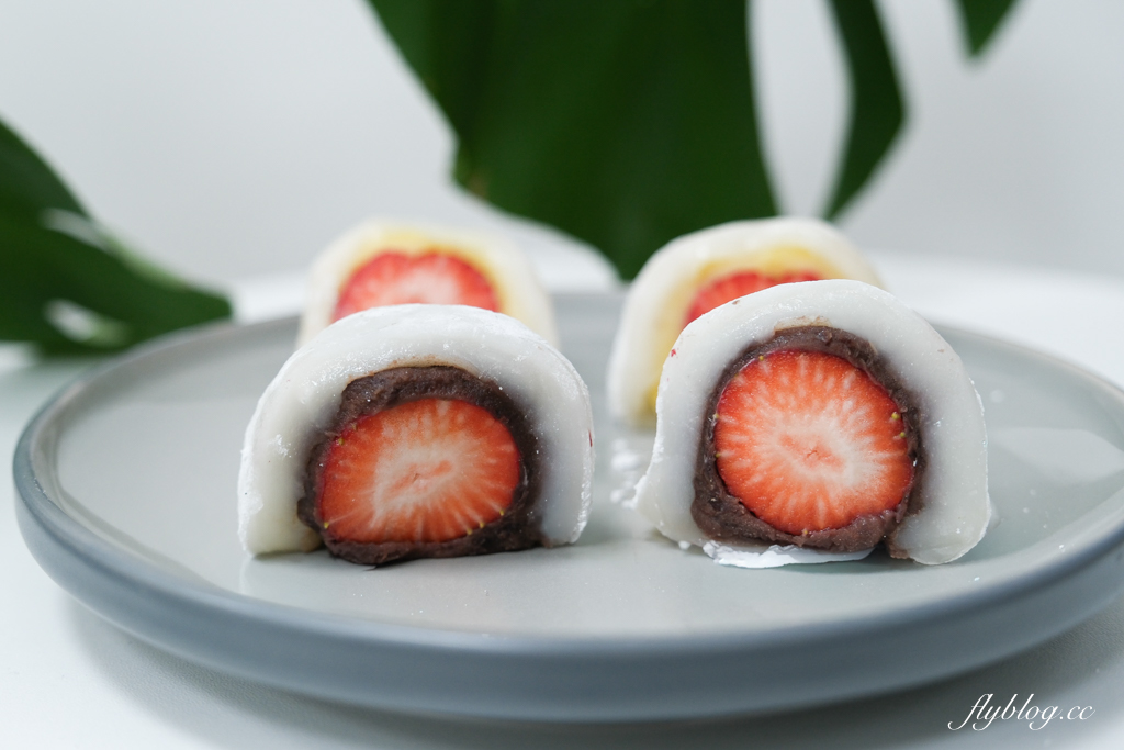 台中北屯|洪記阿公麻糬.水湳市場擺攤到實體店面,冬季限定草莓麻糬上市了 @飛天璇的口袋 台中北屯|洪記阿公麻糬.水湳市場擺攤到實體店面,冬季限定草莓麻糬上市了 @飛天璇的口袋