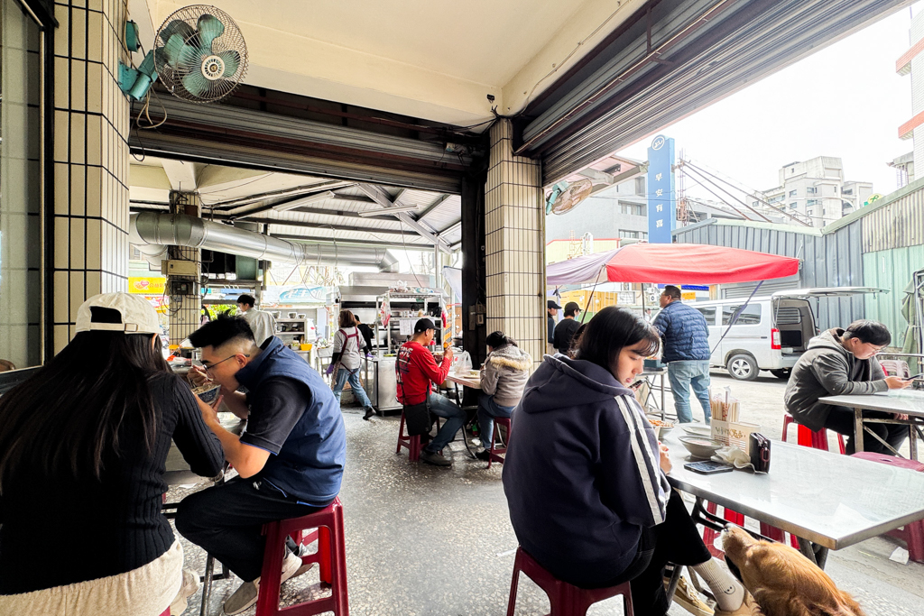 台中太平|原味鴨肉飯.快炒類只要100元上下,太平建材行裡的銅板美食 @飛天璇的口袋 台中太平|原味鴨肉飯.快炒類只要100元上下,太平建材行裡的銅板美食 @飛天璇的口袋