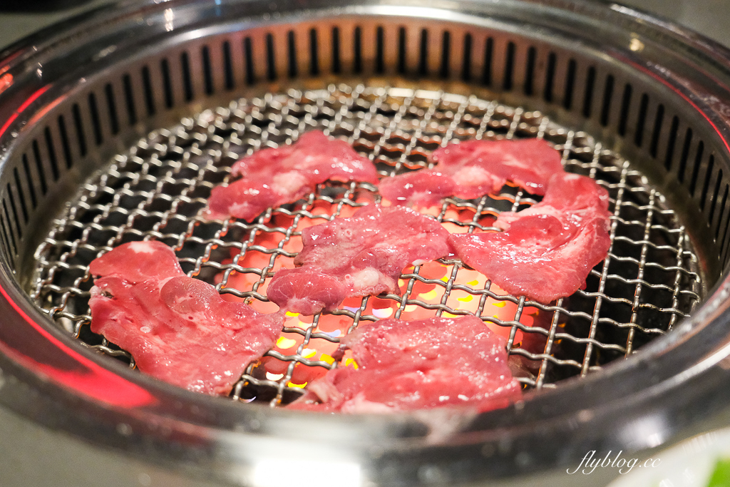 台中太平｜紅桧燒肉鍋物．蔬菜百匯火鍋吃到飽，啤酒清酒梅酒無限暢飲 @飛天璇的口袋