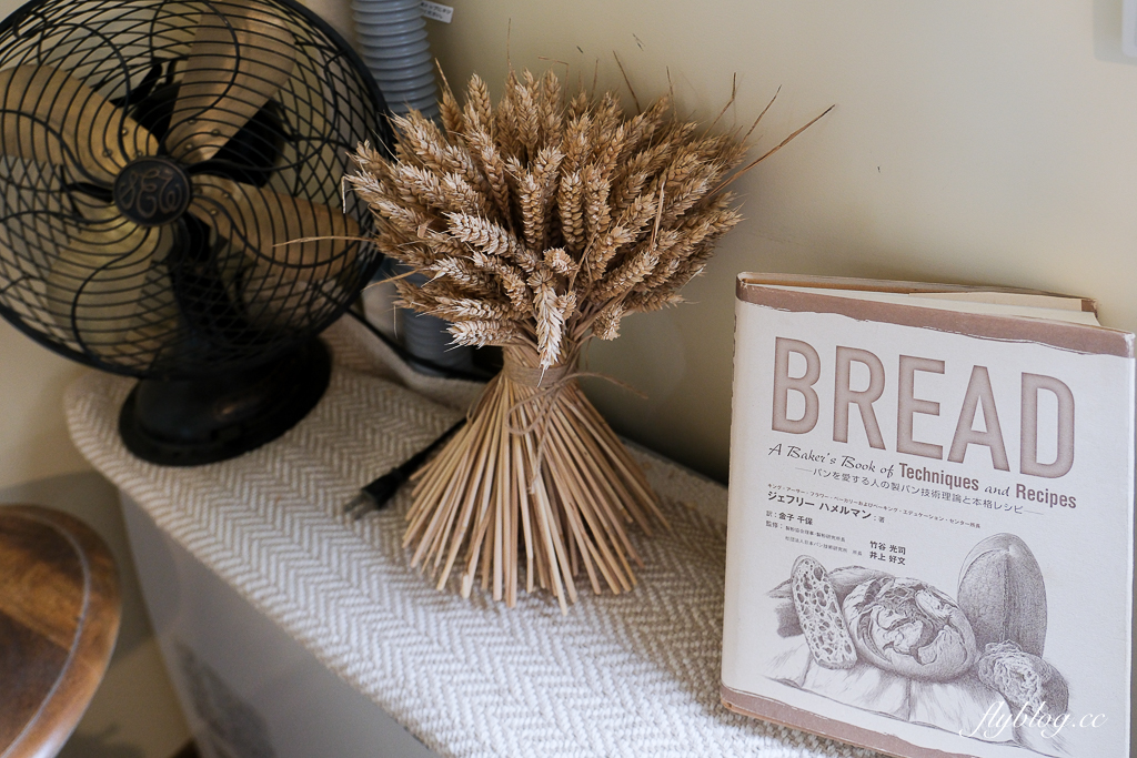 日本北海道|農場製造所 Hitosaji Farm Bakery.美瑛可愛的麵包店,自家農場北之香小麥製成 @飛天璇的口袋 日本北海道|農場製造所 Hitosaji Farm Bakery.美瑛可愛的麵包店,自家農場北之香小麥製成 @飛天璇的口袋