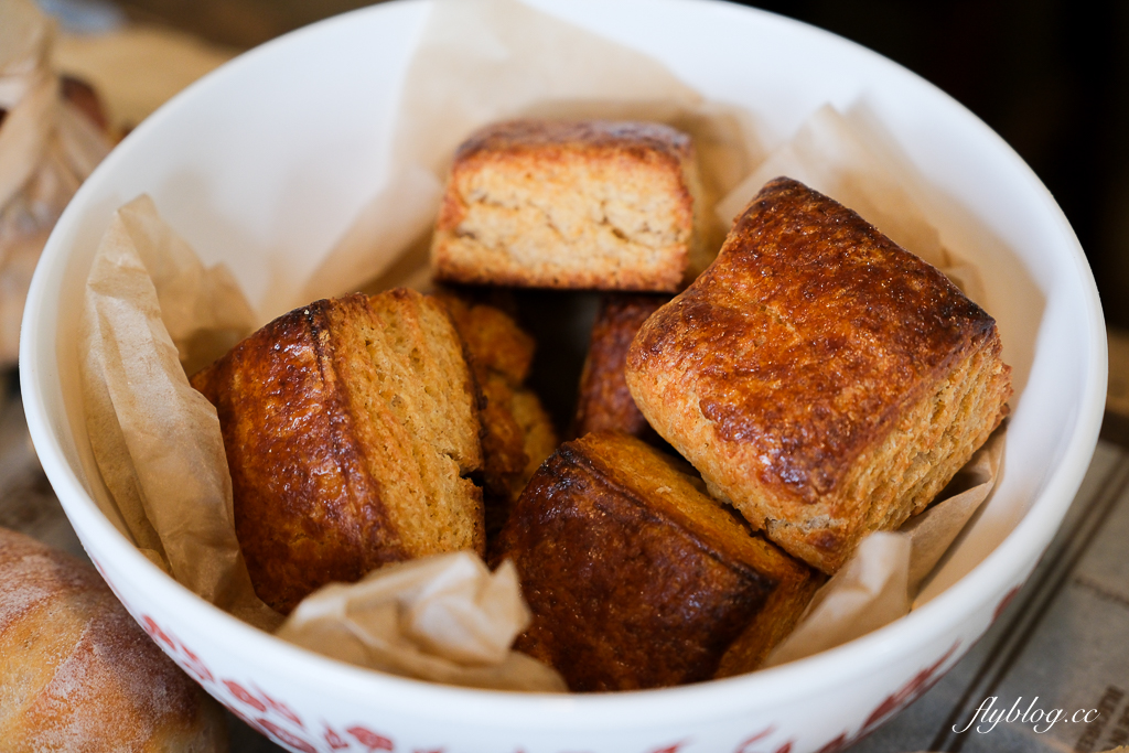 日本北海道|農場製造所 Hitosaji Farm Bakery.美瑛可愛的麵包店,自家農場北之香小麥製成 @飛天璇的口袋 日本北海道|農場製造所 Hitosaji Farm Bakery.美瑛可愛的麵包店,自家農場北之香小麥製成 @飛天璇的口袋