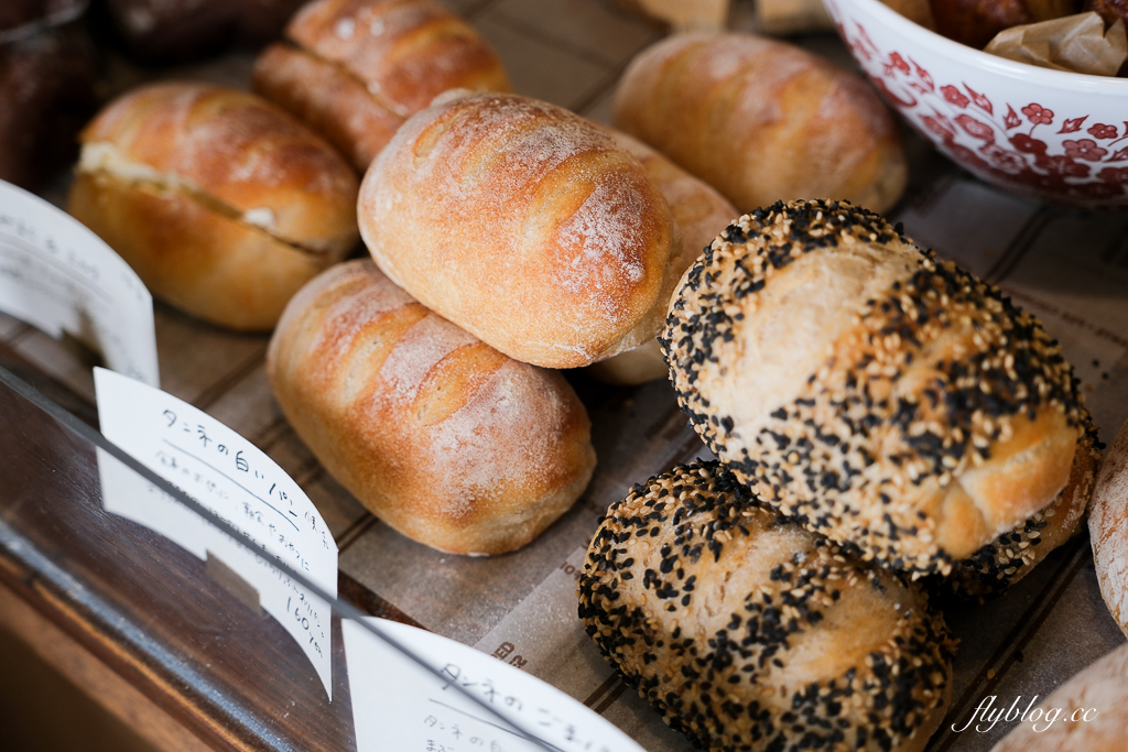 日本北海道|農場製造所 Hitosaji Farm Bakery.美瑛可愛的麵包店,自家農場北之香小麥製成 @飛天璇的口袋 日本北海道|農場製造所 Hitosaji Farm Bakery.美瑛可愛的麵包店,自家農場北之香小麥製成 @飛天璇的口袋