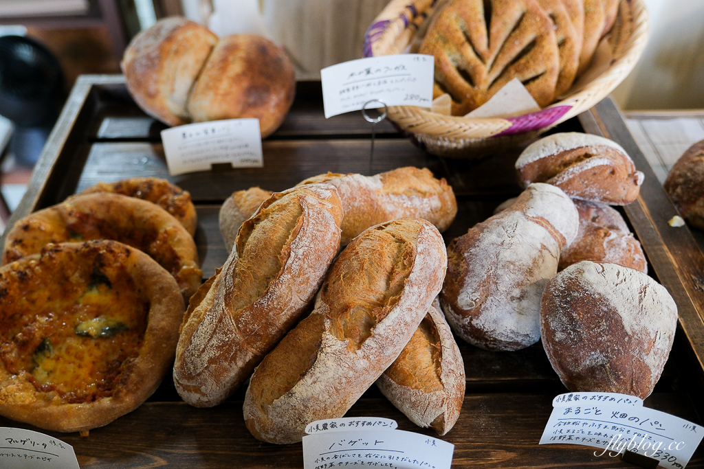 日本北海道|農場製造所 Hitosaji Farm Bakery.美瑛可愛的麵包店,自家農場北之香小麥製成 @飛天璇的口袋 日本北海道|農場製造所 Hitosaji Farm Bakery.美瑛可愛的麵包店,自家農場北之香小麥製成 @飛天璇的口袋
