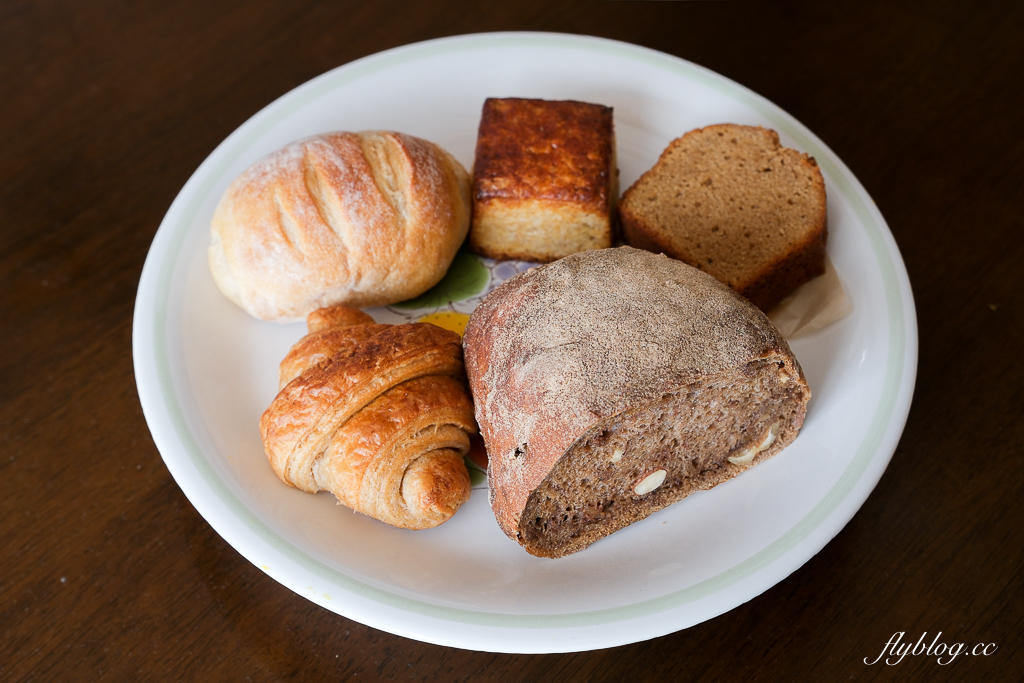 日本北海道|農場製造所 Hitosaji Farm Bakery.美瑛可愛的麵包店,自家農場北之香小麥製成 @飛天璇的口袋 日本北海道|農場製造所 Hitosaji Farm Bakery.美瑛可愛的麵包店,自家農場北之香小麥製成 @飛天璇的口袋
