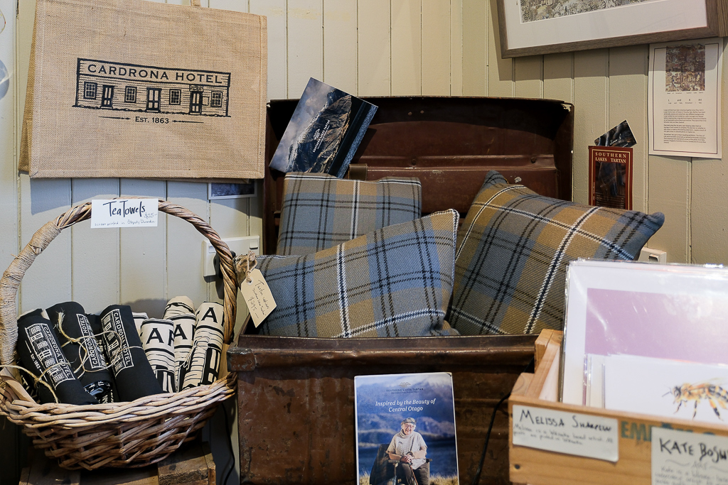 紐西蘭南島|Cardrona Hotel 卡德羅納酒店.紐西蘭最古老的旅店,魔戒躍馬旅店靈感來源 @飛天璇的口袋 紐西蘭南島|Cardrona Hotel 卡德羅納酒店.紐西蘭最古老的旅店,魔戒躍馬旅店靈感來源 @飛天璇的口袋