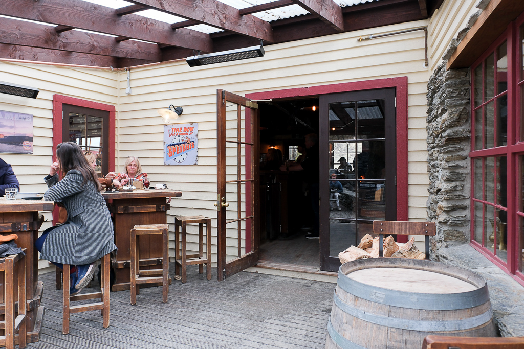 紐西蘭南島|Cardrona Hotel 卡德羅納酒店.紐西蘭最古老的旅店,魔戒躍馬旅店靈感來源 @飛天璇的口袋 紐西蘭南島|Cardrona Hotel 卡德羅納酒店.紐西蘭最古老的旅店,魔戒躍馬旅店靈感來源 @飛天璇的口袋