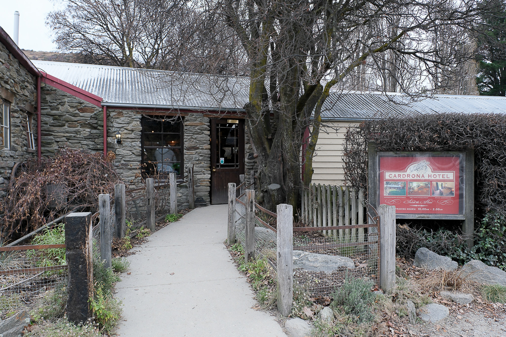 紐西蘭南島|Cardrona Hotel 卡德羅納酒店.紐西蘭最古老的旅店,魔戒躍馬旅店靈感來源 @飛天璇的口袋 紐西蘭南島|Cardrona Hotel 卡德羅納酒店.紐西蘭最古老的旅店,魔戒躍馬旅店靈感來源 @飛天璇的口袋
