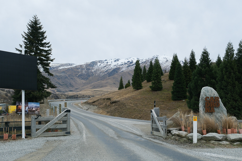 紐西蘭南島|卡德羅納胸罩圍欄.著名的Cardrona Bra Fence,瓦納卡奇特打卡景點 @飛天璇的口袋 紐西蘭南島|卡德羅納胸罩圍欄.著名的Cardrona Bra Fence,瓦納卡奇特打卡景點 @飛天璇的口袋