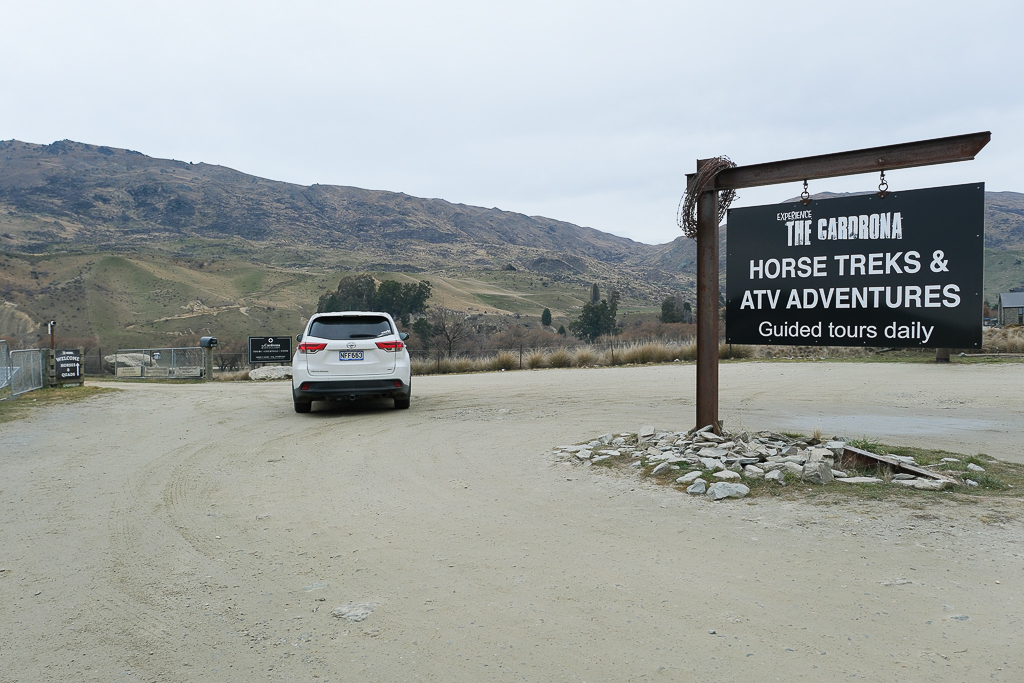 紐西蘭南島|卡德羅納胸罩圍欄.著名的Cardrona Bra Fence,瓦納卡奇特打卡景點 @飛天璇的口袋 紐西蘭南島|卡德羅納胸罩圍欄.著名的Cardrona Bra Fence,瓦納卡奇特打卡景點 @飛天璇的口袋