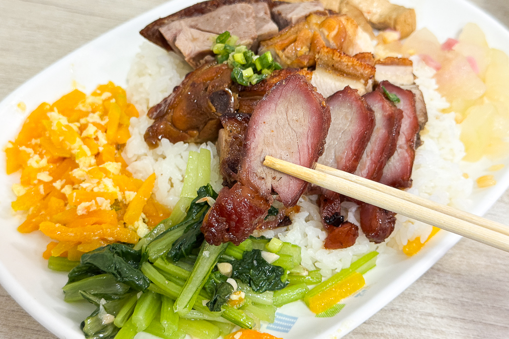 台中西屯|香港鴻利燒臘快餐.逢甲商圈人氣便當,份量多價格實在 @飛天璇的口袋 台中西屯|香港鴻利燒臘快餐.逢甲商圈人氣便當,份量多價格實在 @飛天璇的口袋