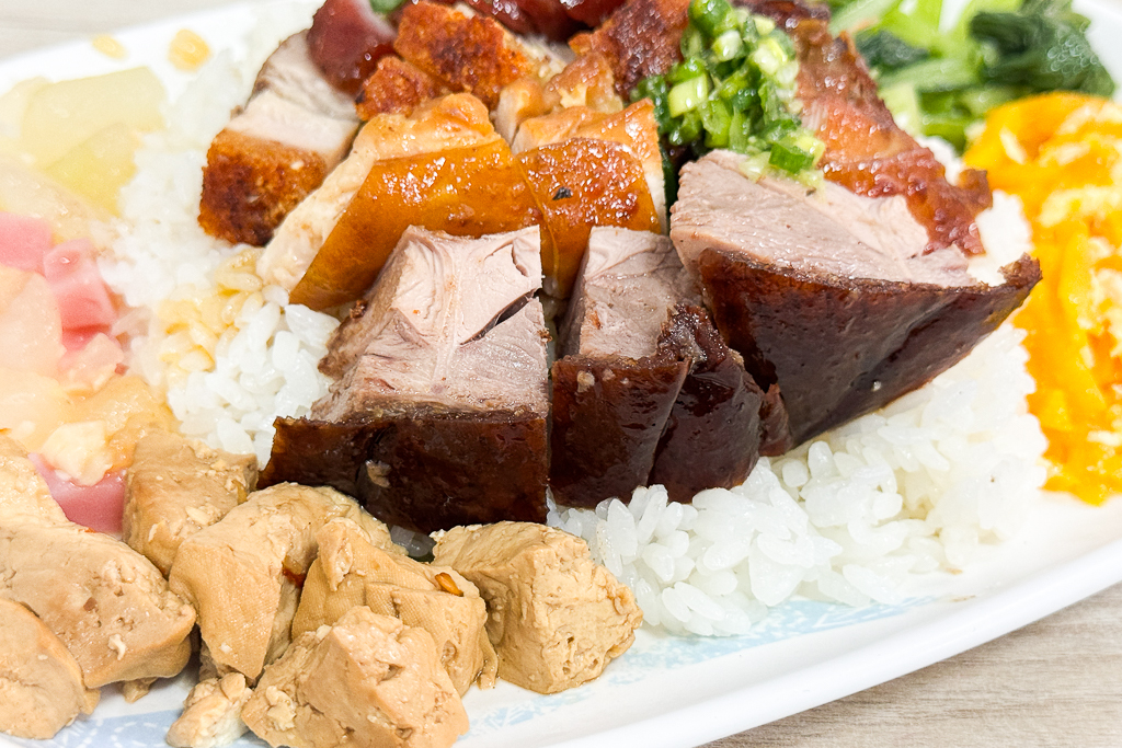 台中西屯|香港鴻利燒臘快餐.逢甲商圈人氣便當,份量多價格實在 @飛天璇的口袋 台中西屯|香港鴻利燒臘快餐.逢甲商圈人氣便當,份量多價格實在 @飛天璇的口袋