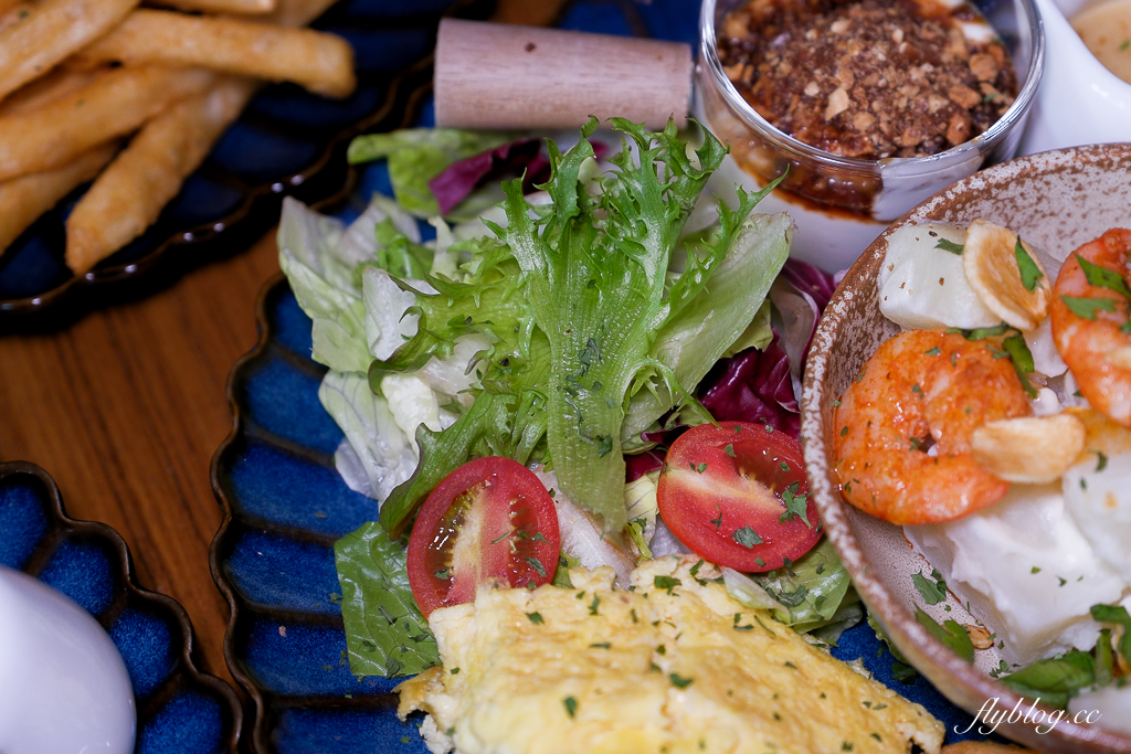 台中西區｜ABV地中海餐酒館．發現台中超奢華早午餐，全台唯一700種啤酒走廊 @飛天璇的口袋