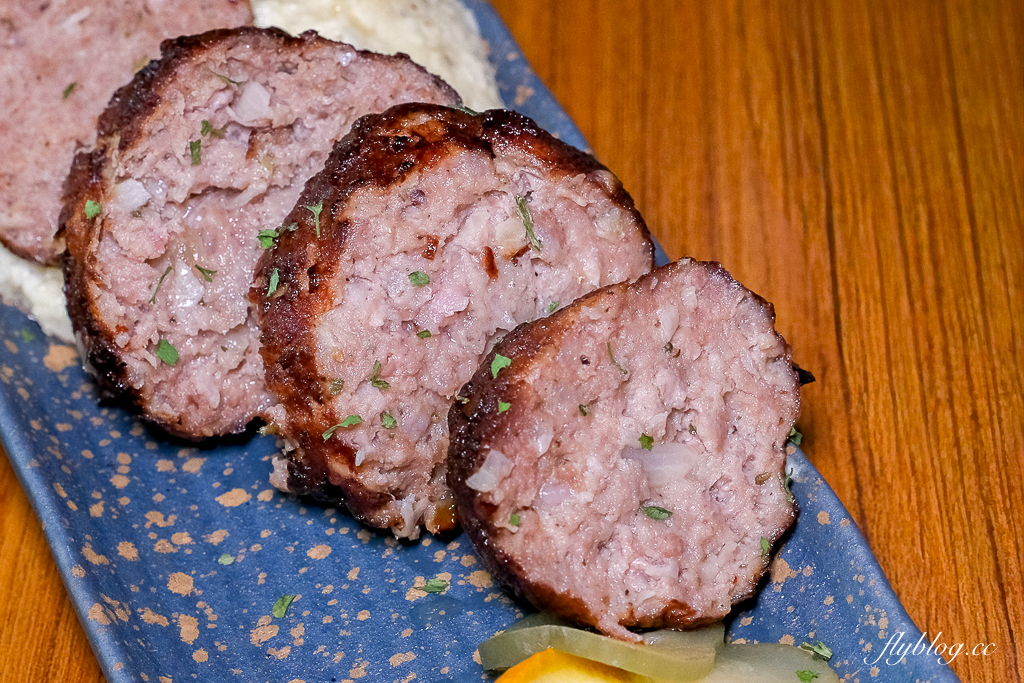 台中西區｜ABV地中海餐酒館．發現台中超奢華早午餐，全台唯一700種啤酒走廊 @飛天璇的口袋