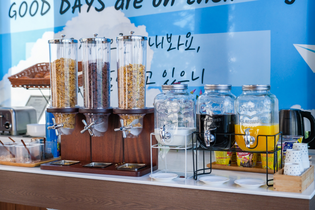 韓國釜山｜阿班飯店 Arban Hotel．西面商圈鬧區飯店，一晚只要1000多元台幣，走路就到CS25和7-11 @飛天璇的口袋