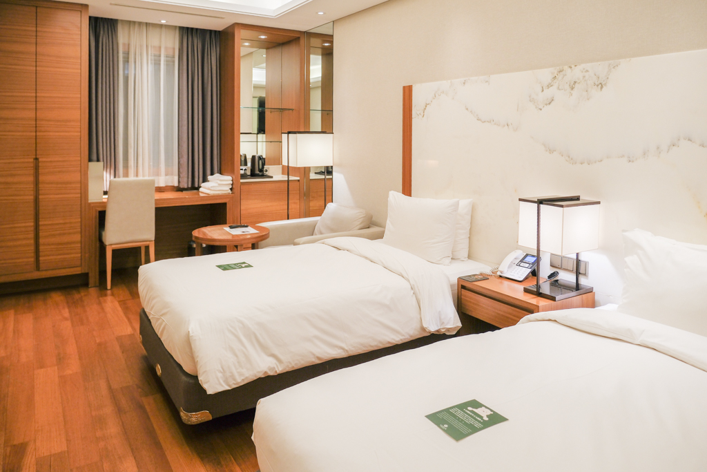 韓國釜山|阿班飯店 Arban Hotel.西面商圈鬧區飯店,一晚只要1000多元台幣,走路就到CS25和7-11 @飛天璇的口袋 韓國釜山|阿班飯店 Arban Hotel.西面商圈鬧區飯店,一晚只要1000多元台幣,走路就到CS25和7-11 @飛天璇的口袋