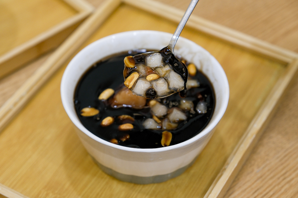 【嘉良冰鎮】冬季甜品上市了,紅豆湯圓、燒仙草、手工豆花,暖心一整個冬天 @飛天璇的口袋 【嘉良冰鎮】冬季甜品上市了,紅豆湯圓、燒仙草、手工豆花,暖心一整個冬天 @飛天璇的口袋