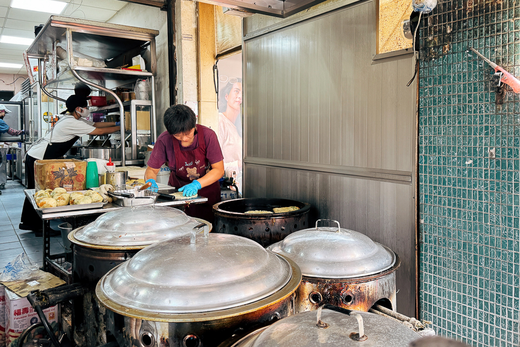 台中西屯｜集瀧塘豆漿．水湳市場傳統早餐店，各式中式麵食都吃得到 @飛天璇的口袋