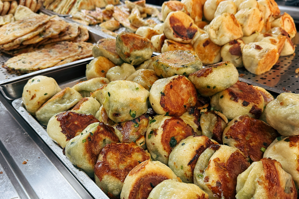 台中西屯｜集瀧塘豆漿．水湳市場傳統早餐店，各式中式麵食都吃得到 @飛天璇的口袋