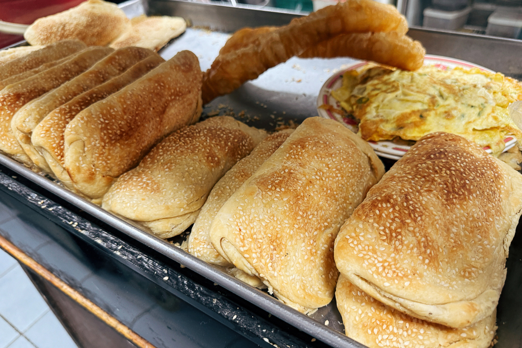台中西屯｜集瀧塘豆漿．水湳市場傳統早餐店，各式中式麵食都吃得到 @飛天璇的口袋