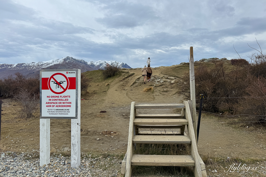 紐西蘭南島｜Crown Range Road Scenic Lookout．皇冠山脈公路必拍景點，瓦納卡到皇后鎮的絕美公路 @飛天璇的口袋
