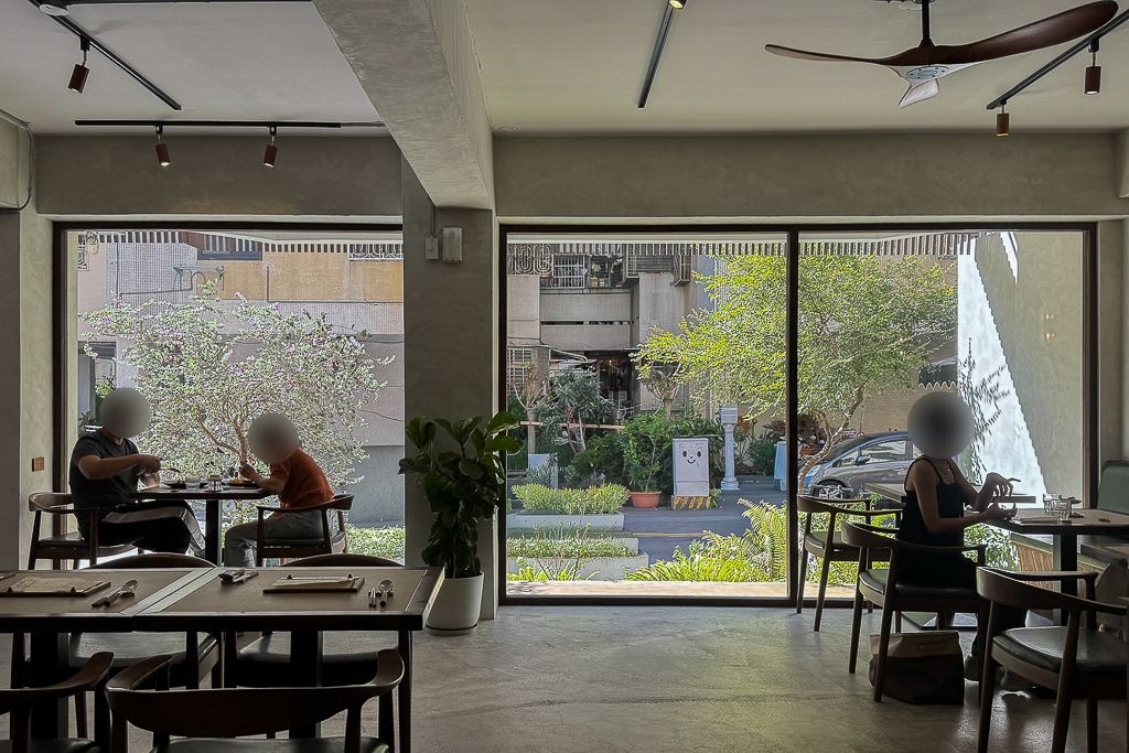 台中西區｜壱絕咖哩．模範街質感級咖哩店，台中少見的乾咖哩 @飛天璇的口袋